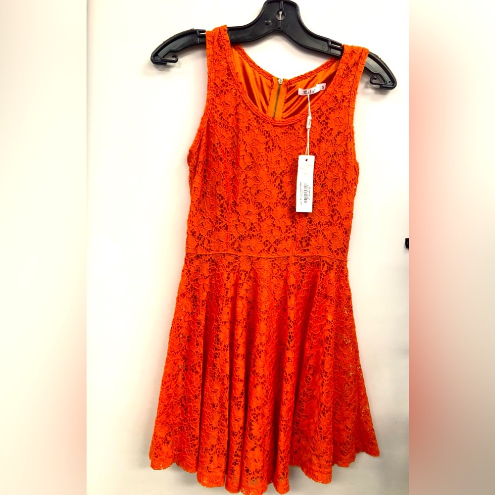 KATIE MINI LACE DRESS SLEEVLESS WITH LINEN IN SIZE SMALL